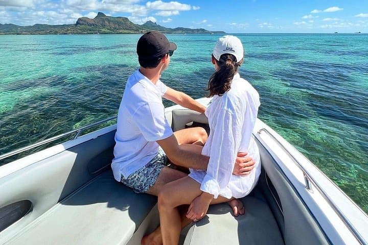 5 Islands Private Speedboat with Snorkeling Lunch and Drinks