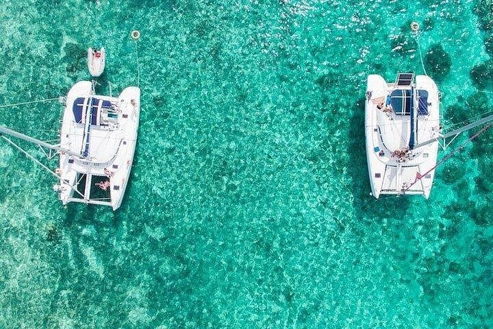 Mauritius: Ile Aux Cerfs Catamaran Tour with Lunch and Drinks