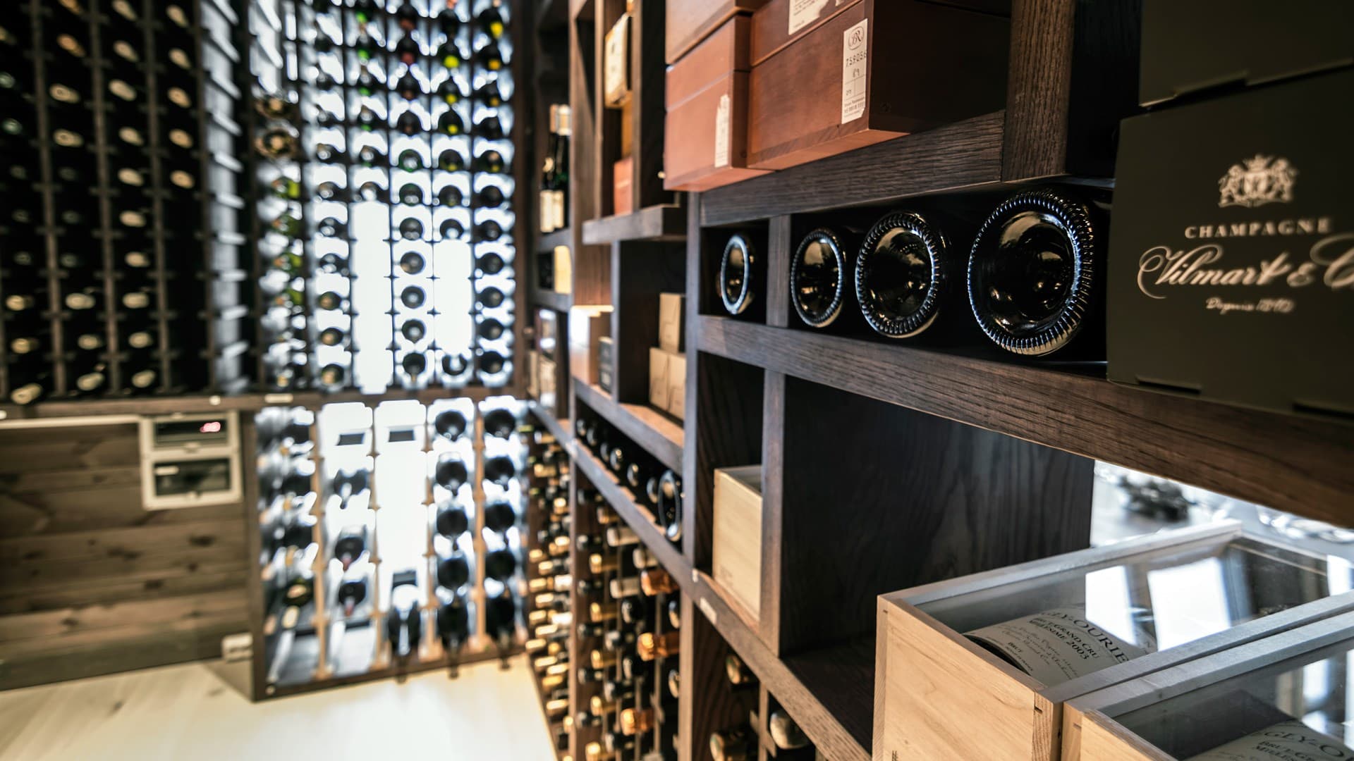 The Skigaarden Cellar – A Mountain Sanctuary for Wine — Restaurant
