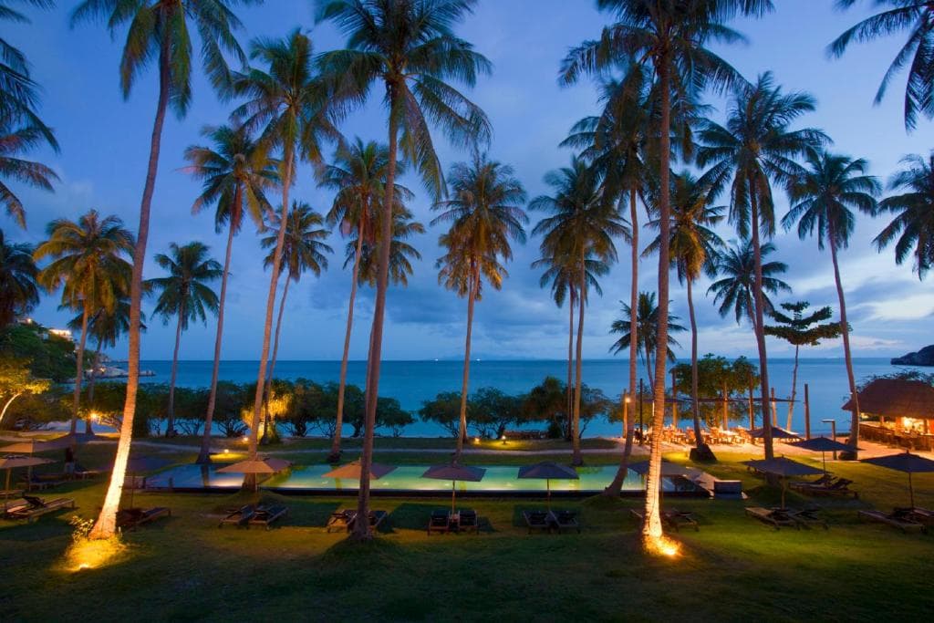 Haadtien Beach Resort 4* - Boutique — Resorts