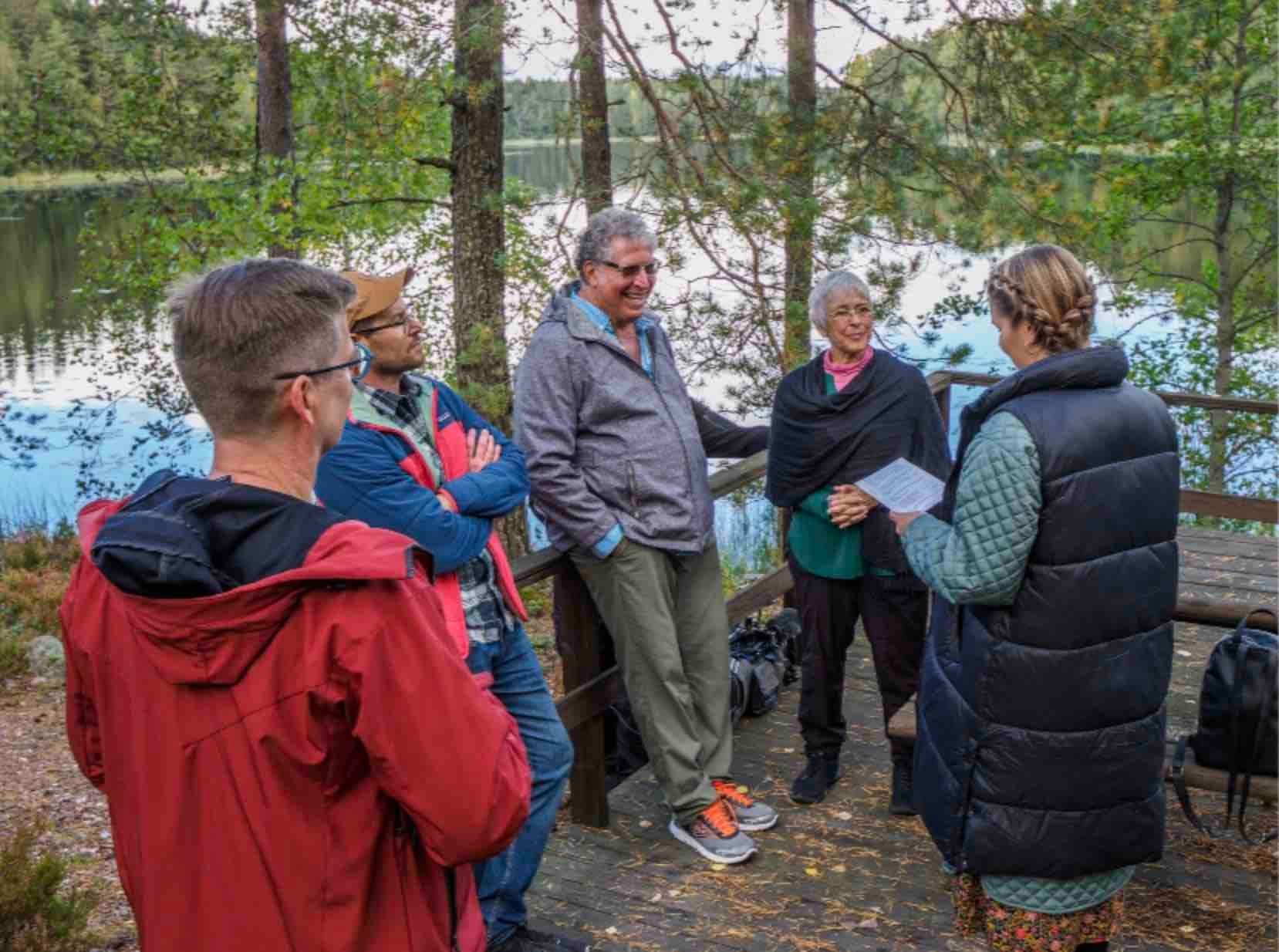 Tiimikävely luonnossa (Team Walk in Nature) — Experiences