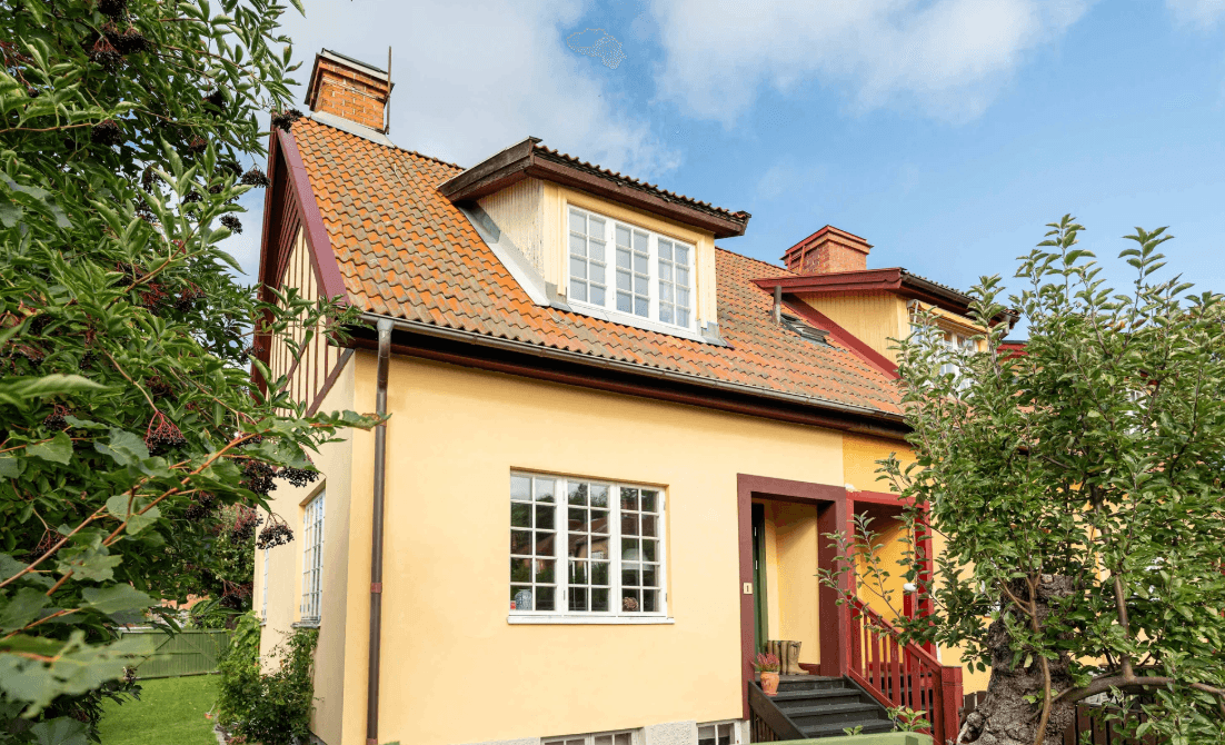 Lidingö Townhouse with Sauna and Fireplace — Villa