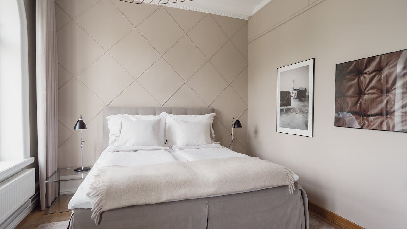 Deluxe Double Room — Rooms