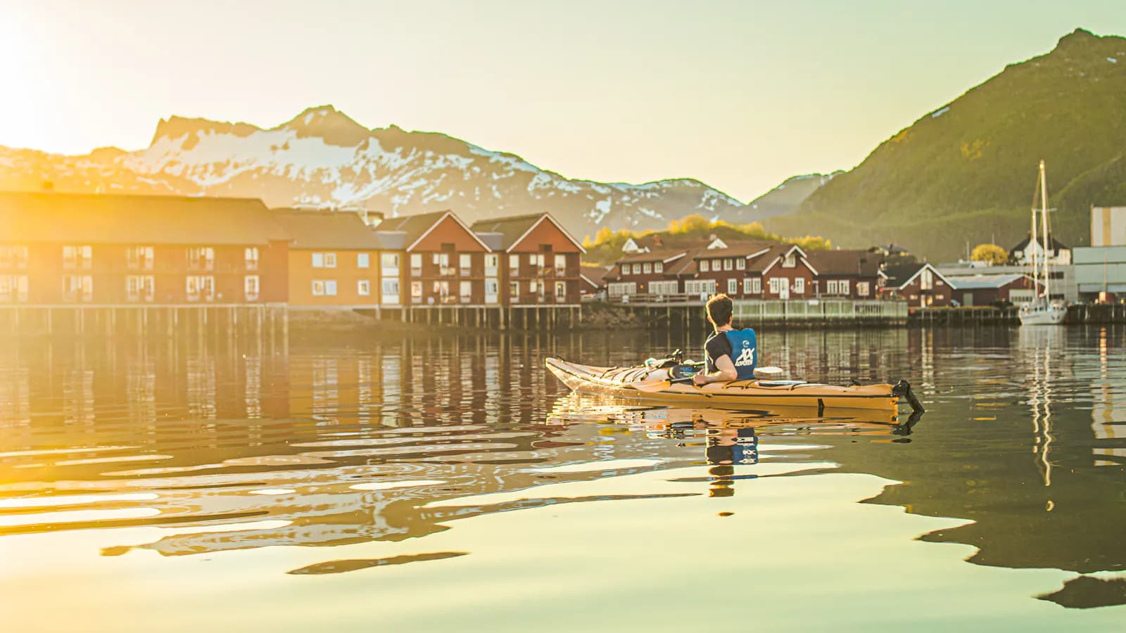 Lofoten - Evening Kayaking in Svolvær — Experiences