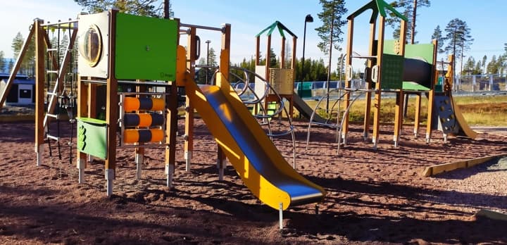 Playground at Renen and Algen — Experiences