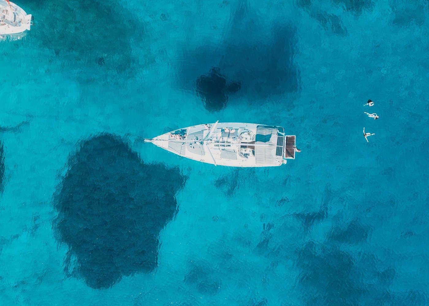 Dia Island Sailing Cruise