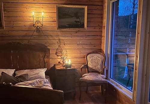 Riverside Cottage — Cabin